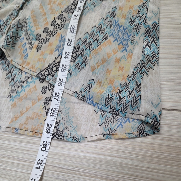 Quintessential Top - Picture 7 of 8